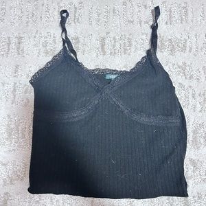 Black and green laced crop tops